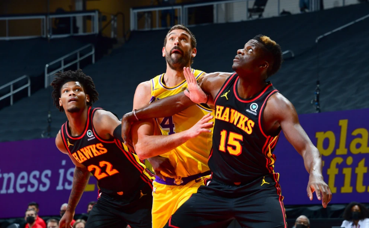  申京全能表现征服休城，火箭主场力克湖人结束连败