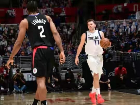  纽伦堡防守漏洞百出惨遭大比分失利陷危机